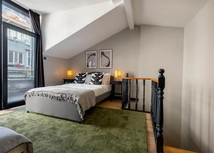 Daire 4-bedroom House With Private Terrace And 2 Bathrooms *