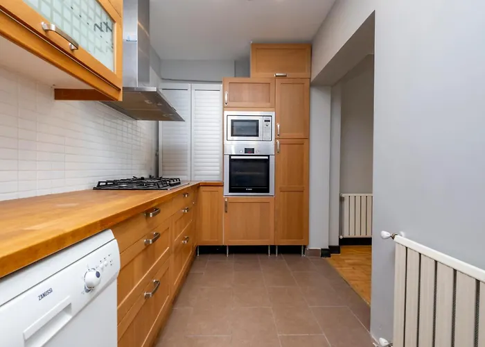 4-bedroom House With Private Terrace And 2 Bathrooms Daire