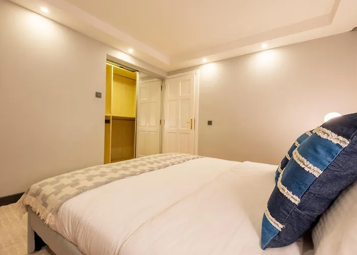 4-bedroom House With Private Terrace And 2 Bathrooms Daire İstanbul