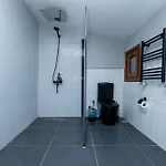 Appartement 4-bedroom House With Private Terrace And 2 Bathrooms *