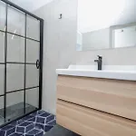 4-bedroom House With Private Terrace And 2 Bathrooms Appartement