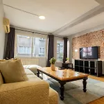 4-bedroom House With Private Terrace And 2 Bathrooms Appartement *
