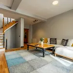 4-bedroom House With Private Terrace And 2 Bathrooms Apartamento