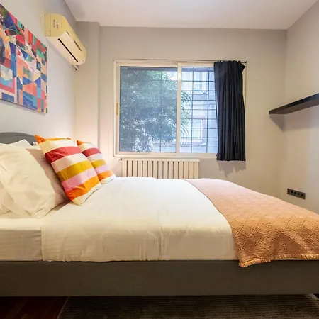 公寓 4-bedroom House With Private Terrace And 2 Bathrooms 伊斯坦布尔