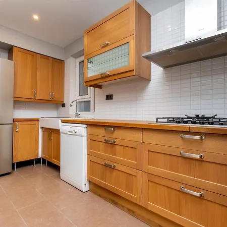 4-bedroom House With Private Terrace And 2 Bathrooms * 伊斯坦布尔