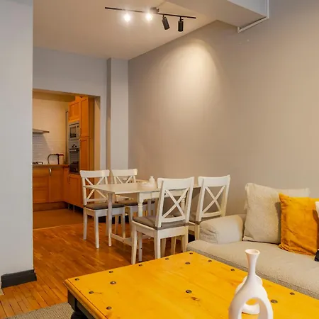 4-bedroom House With Private Terrace And 2 Bathrooms Daire