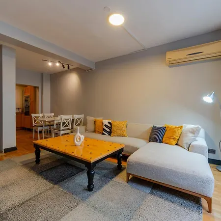 4-bedroom House With Private Terrace And 2 Bathrooms * İstanbul