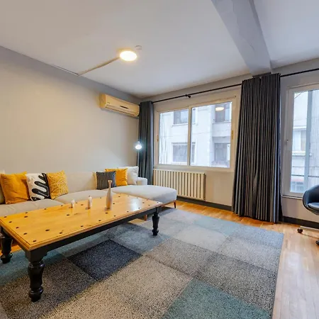 4-bedroom House With Private Terrace And 2 Bathrooms