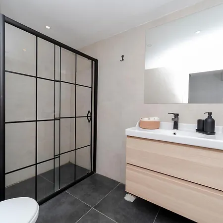 4-bedroom House With Private Terrace And 2 Bathrooms * İstanbul
