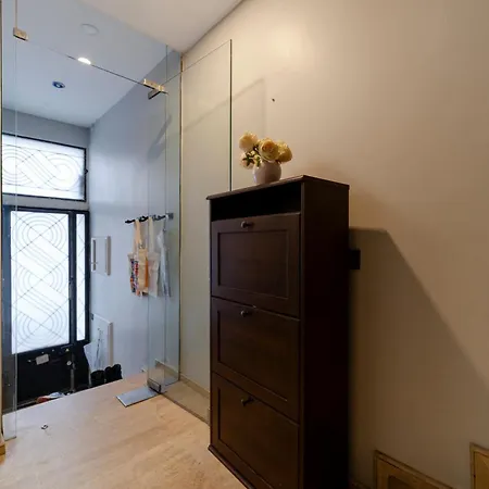 Daire 4-bedroom House With Private Terrace And 2 Bathrooms *