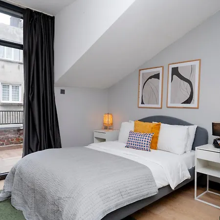 4-bedroom House With Private Terrace And 2 Bathrooms İstanbul