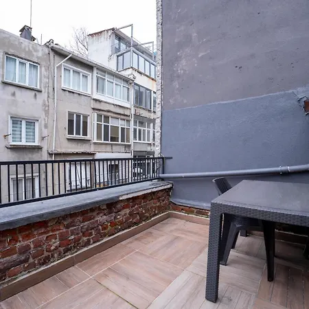 4-bedroom House With Private Terrace And 2 Bathrooms Daire