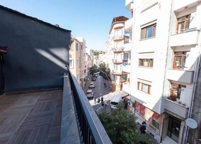 4-bedroom House With Private Terrace And 2 Bathrooms * Istambul