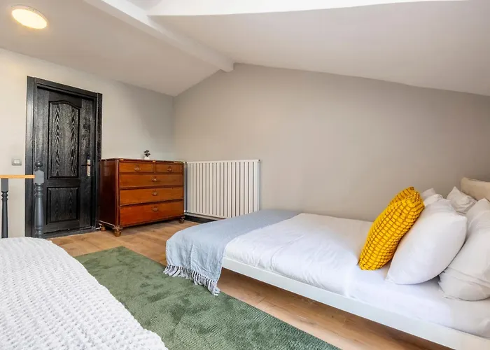 Appartement 4-bedroom House With Private Terrace And 2 Bathrooms *