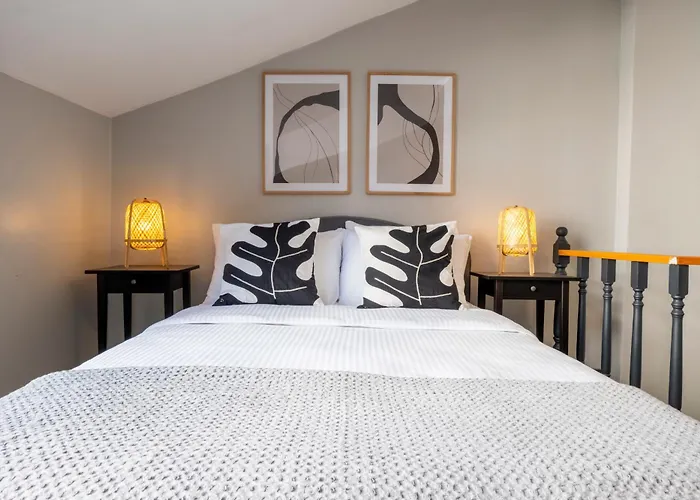 4-bedroom House With Private Terrace And 2 Bathrooms