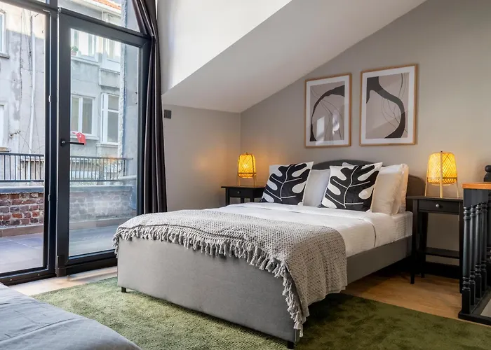 Apartment 4-bedroom House With Private Terrace And 2 Bathrooms Istanbul