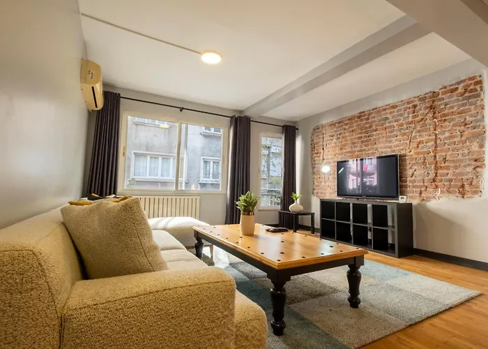 4-bedroom House With Private Terrace And 2 Bathrooms Appartement *