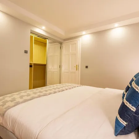 4-bedroom House With Private Terrace And 2 Bathrooms Apartamento Istambul