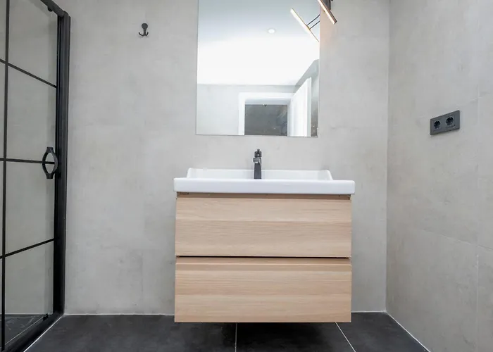 4-bedroom House With Private Terrace And 2 Bathrooms Apartamento